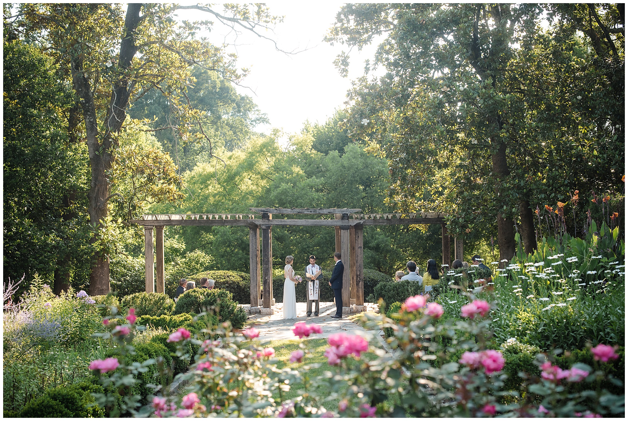 Outdoor summer wedding at Callanwolde fine arts center